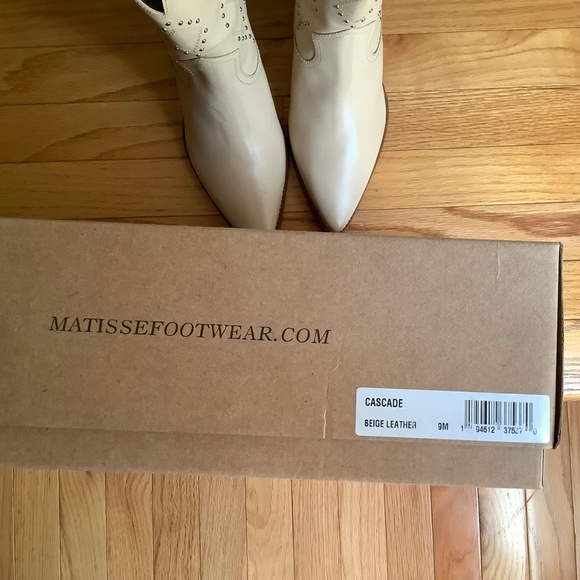 Matisse Cascade Leather Western Block Heel Boots Beige SZ 9 - Picture 16 of 16
